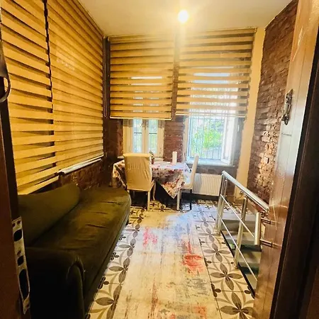 Kuzgun House
