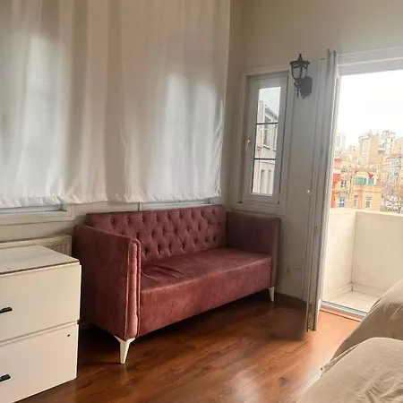 מלון Kuzgun House 3*
